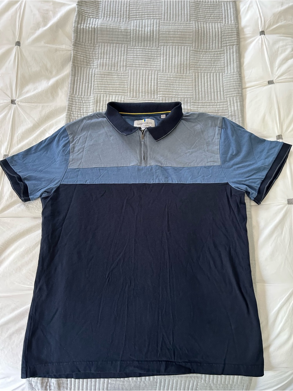 Larsson & Co. Colorblock Zip Polo in Navy and Light Blue